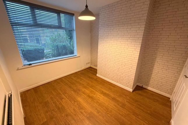 113, Turton Road, Greater Manchester photo 4
