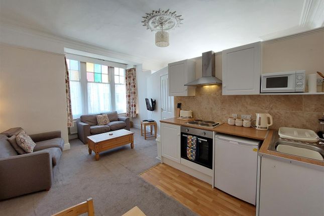 158, North Marine Road, Scarborough photo 4