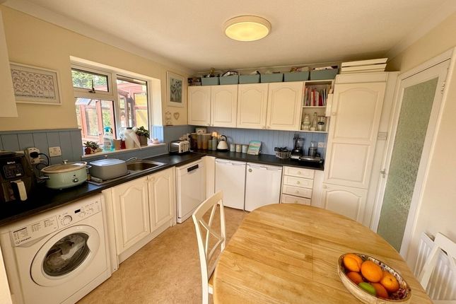 34, Broadlands Avenue, New Romney photo 2