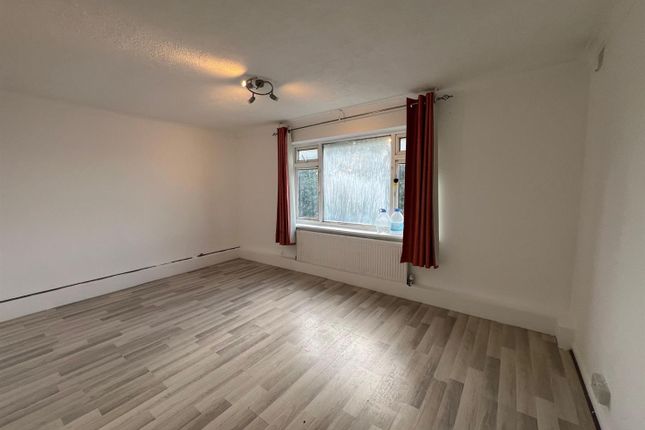 6, Rozelle Court, Dunheved Road South, Thornton Heath photo 3
