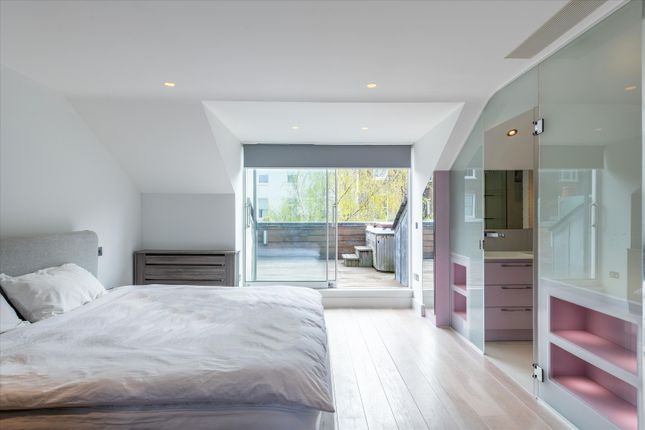 77D, Belsize Lane, London photo 4