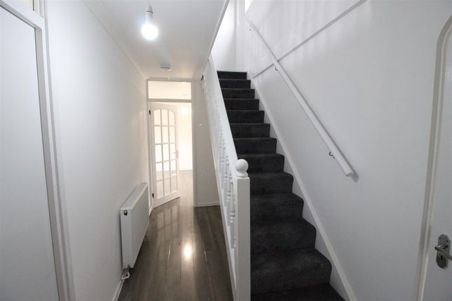 1a, Robinsway, Waltham Abbey photo 5