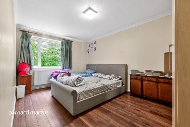 Flat 30, Spencer Court, 208, Woodcote Road, Wallington photo 4