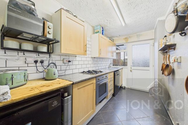 34, Ringway, Northampton photo 4