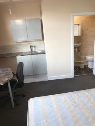 Flat to rent in Hertford Street, Coventry