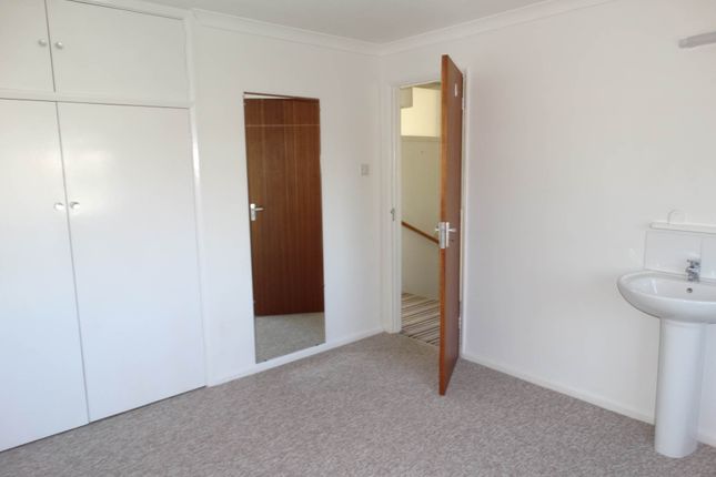 Property to rent in Barnfeld, Felpham