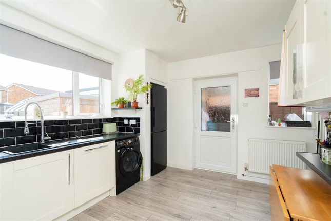 18, Windsor Avenue, Spalding photo 4