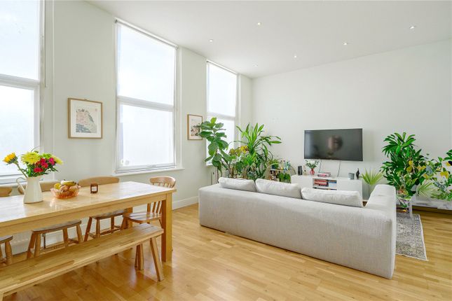 2-bed flat on Flat 1, 414, Holloway Road, Islington, £550,000