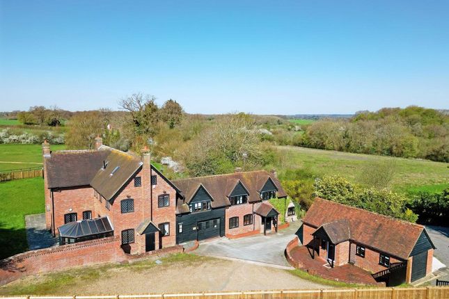 Thumbnail Detached house for sale in Fullers Hill, Hyde Heath, Amersham