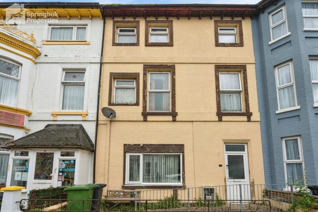 Thumbnail Terraced house for sale in Victoria Road, Great Yarmouth, Suffolk