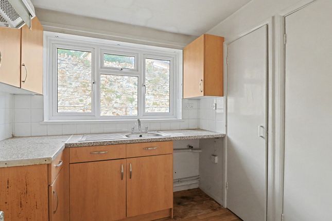176 Park Street, Yeovil photo 4