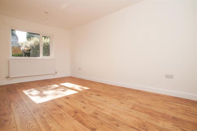 4, Irving Court, Penrith photo 5