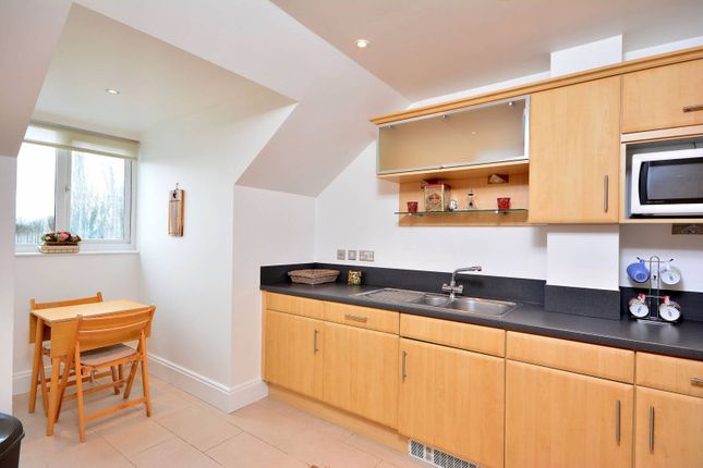 Thumbnail Flat to rent in Tanyard House, Brentford