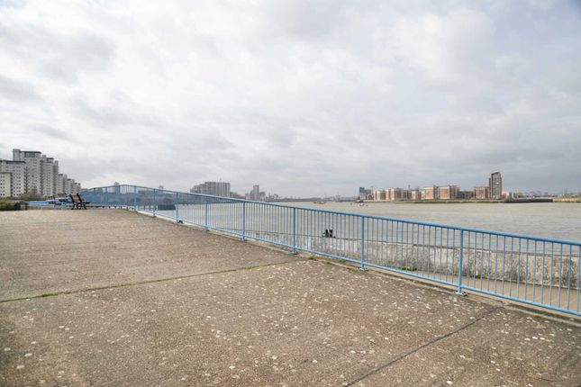 Flat for sale in Princess Alice Way, Thamesmead West