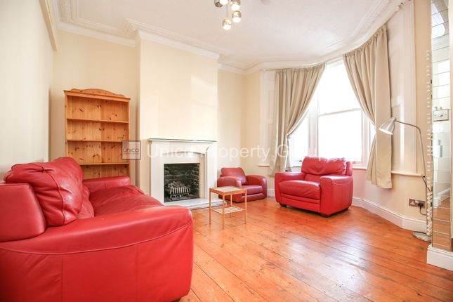 Lyal Road, London photo 2