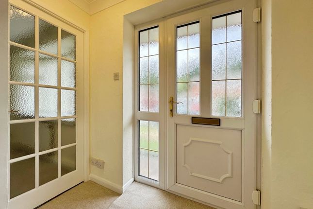 8, Cocton Close, Perton, Wolverhampton photo 4