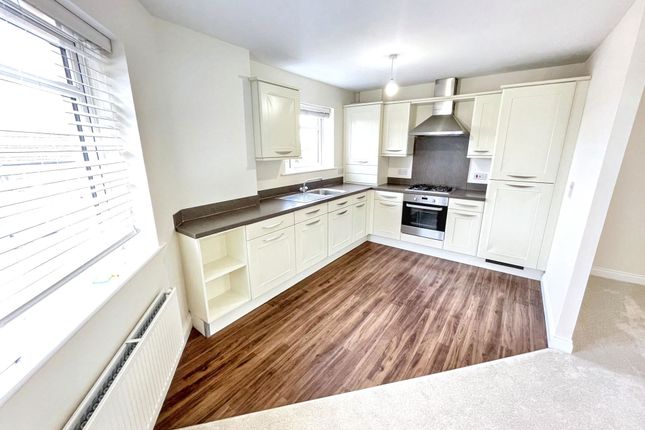 68, Redwood Avenue, South Shields photo 4