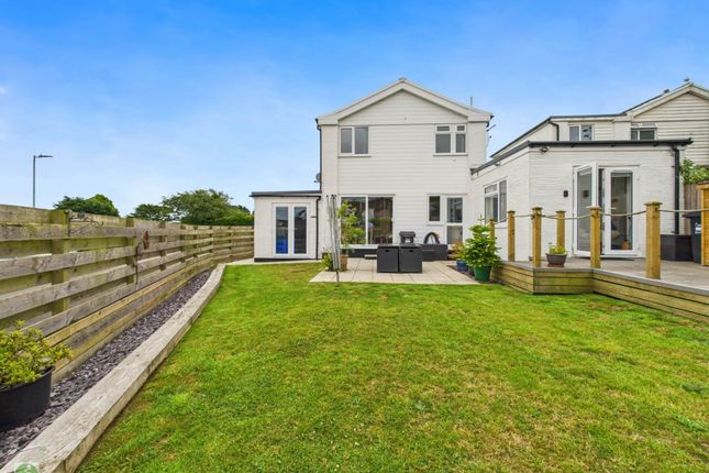 84 Carey Park, Killigarth, Looe photo 4