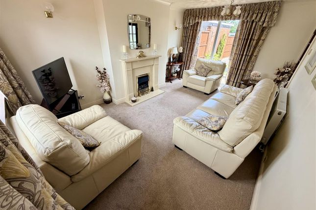 46, Royal Meadow Drive, Atherstone photo 4