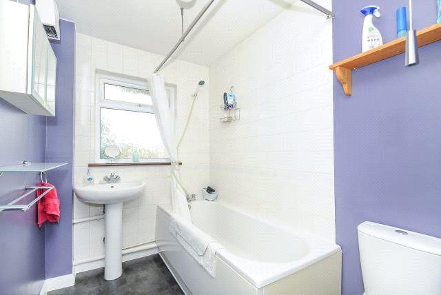 21, Saleby Close, Reading photo 4