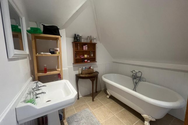 Room 4, Flat 5, 42, Seymour Road, Newton Abbot photo 2