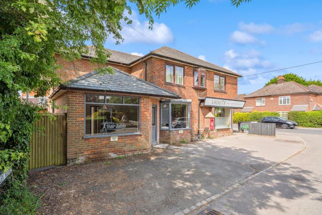 1-bed flat on 81B Main Road, High Wycombe, £199,950