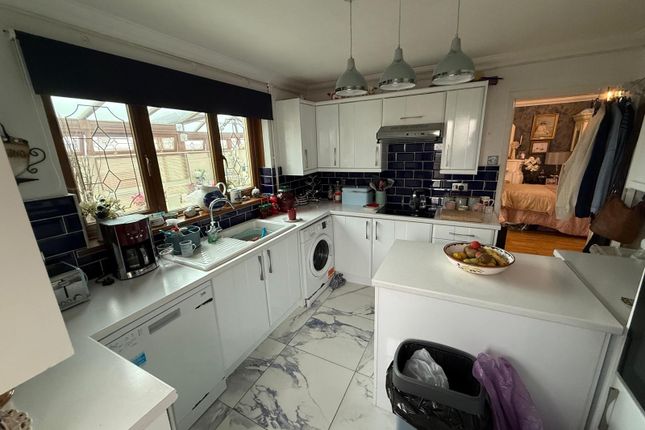 61, Greenwood Drive, Neath photo 3