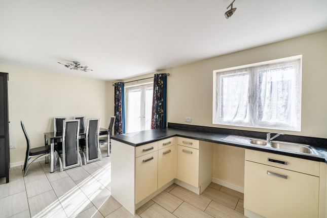 18, Wincombe Road, Swindon photo 2