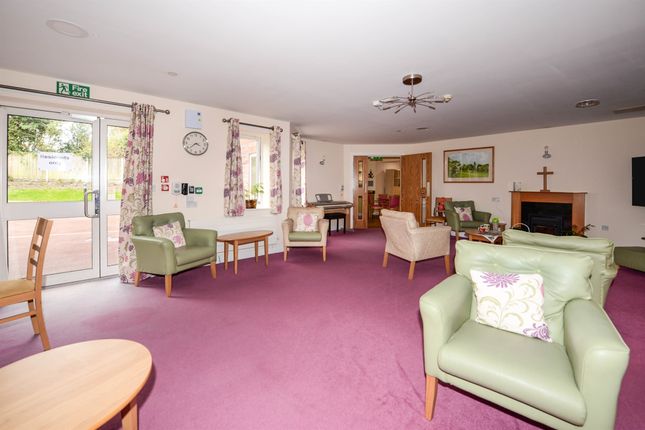Flat for sale in Aigburth Road, Liverpool
