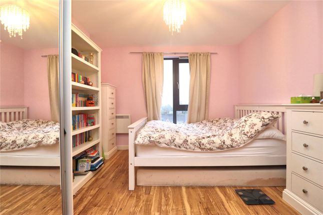 Flat for sale in Guildford Road, Woking, Surrey