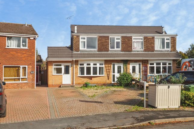 3-bed semi-detached on Beckingthorpe Drive, Nottingham, £235,000