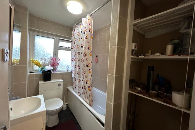 82e Dale Drive, Hayes photo 3