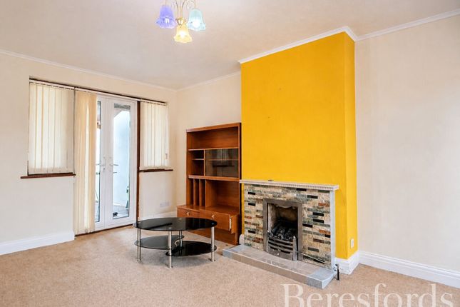 Eyhurst Avenue, Hornchurch photo 2