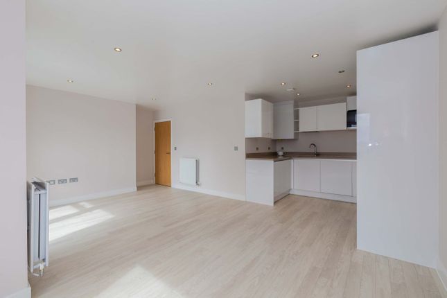 Dove House, Wallingford Way, Maidenhead photo 3