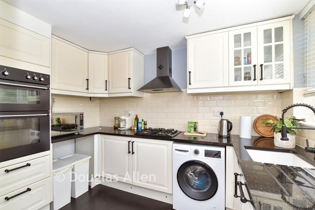 3-bed terraced on 6, Highfield Green, Epping, £500,000