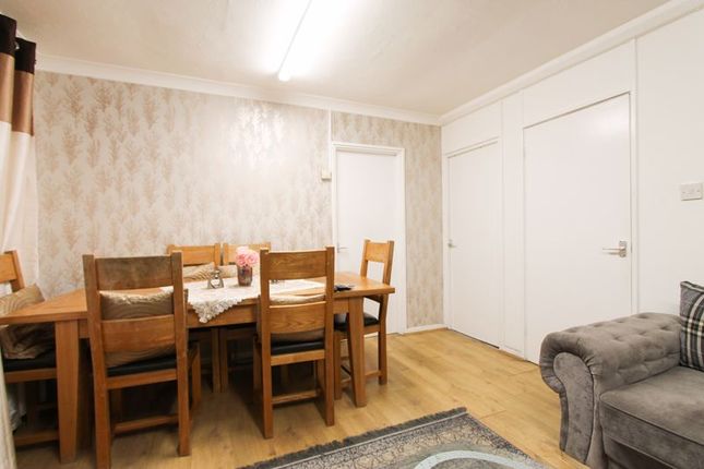 Flat for sale in Argus Way, Northolt