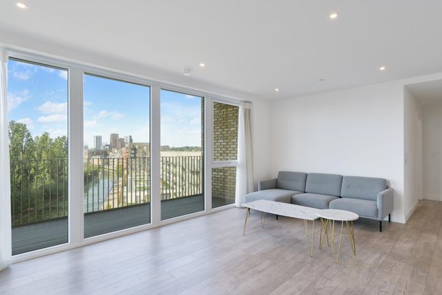 32 Affinity House 84, Beresford Avenue, London photo 4