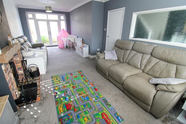 23, Phillipson Way, Stoke-On-Trent photo 3