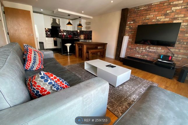 Living Room &amp; Kitchen - Main