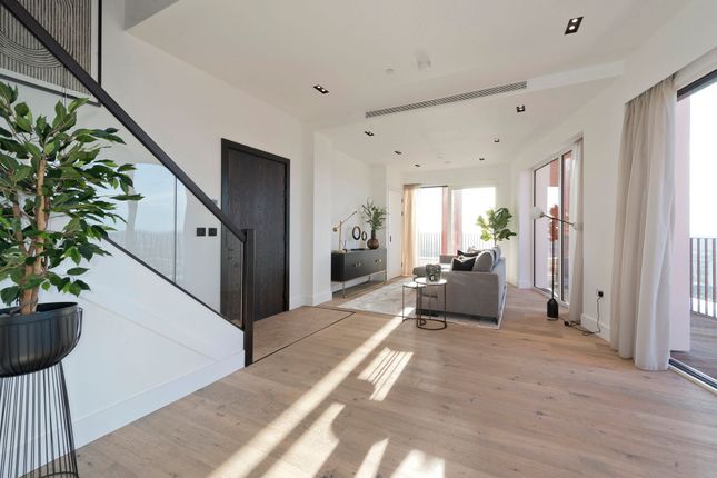 Flat 173, Keybridge Tower, London photo 4
