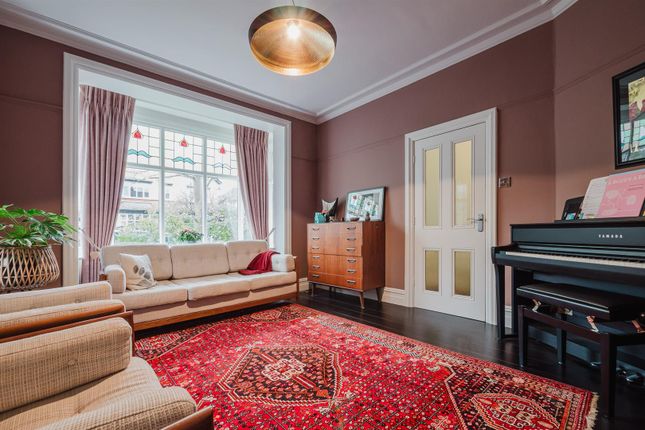 2, Laburnum Lane, Altrincham photo 2