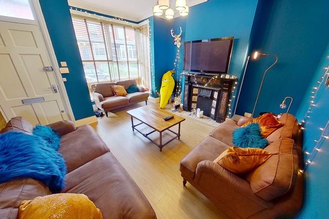 22 Grimthorpe Terrace, Leeds photo 2