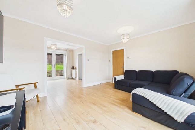15, Hillfoot Drive, Wishaw photo 4