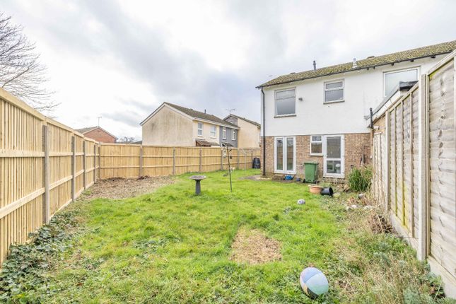 16, The Spinney, Kent photo 4