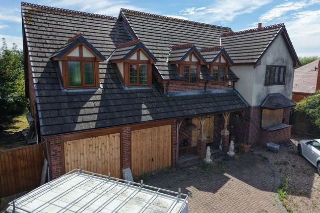 5 Bedroom Detached in FY4 5DJ