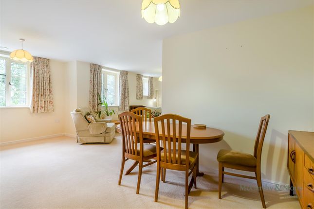 33 Lewsey Court, Mercer Way, Tetbury photo 3