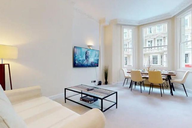 Flat to rent in Manson Place, London
