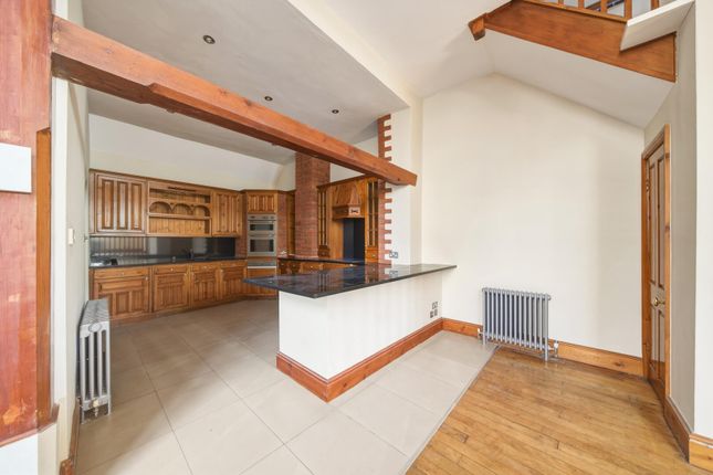 30, Fishpond Drive, The Park photo 4