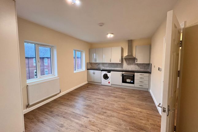 Flat to rent in High Street South, London