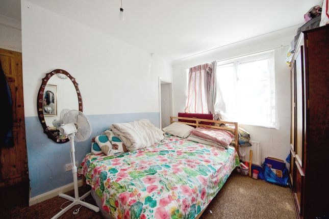 Terraced house for sale in Shaftesbury Avenue, Enfield